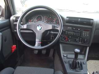 BMW M3 2.3/E30 禁煙2オーナー車 フルオリジナル ディーラー車の画像6