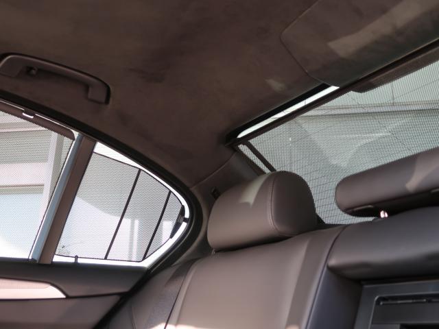BMW M5 ベースグレード ガラスサンルーフ 電動トランク ブラックレザー 純正HDDナビ バック&トップビュー シートベンチレーション&ヒーターの画像17