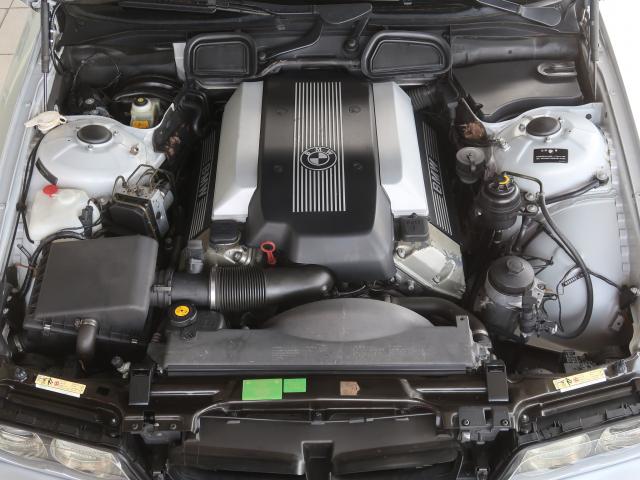 BMW 7シリーズ ７３５ｉＡ　Ｍスポーツ　アルピナＶｅｒ．　フロントリップ　２０インチアルミホイール　Ｅ３８最終モデルの画像10