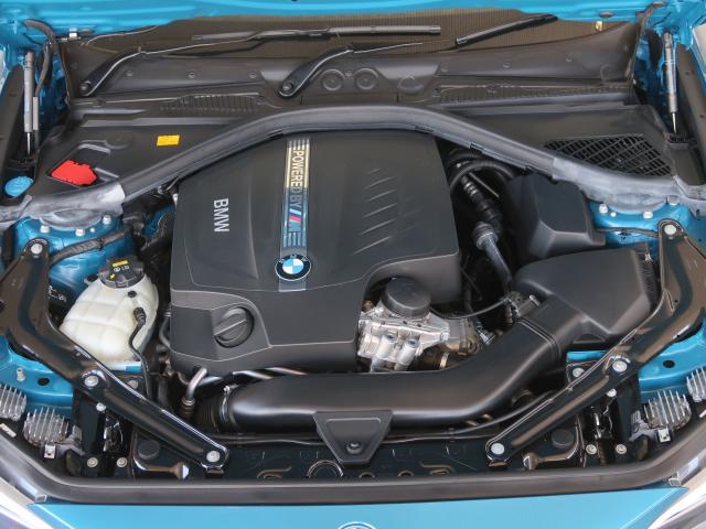 BMW M2 クーペ M DCTドライブロジック　ガラスサンルーフ　M Performance 19インチアルミ　ＬＣＩテール　インテリジェントセーフティの画像10