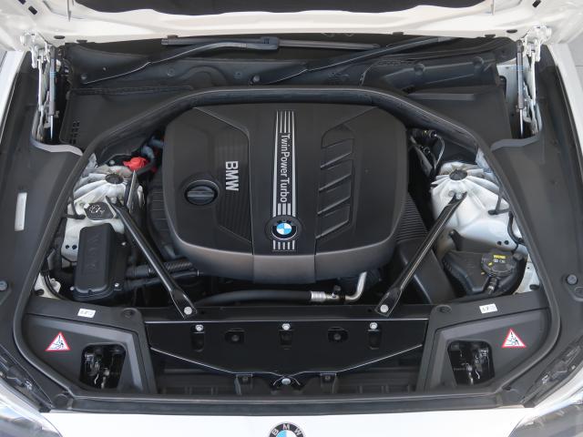 BMW 5シリーズ 523d Mスポーツ・パッケージ LCIモデル ガラスサンルーフ REMUSマフラー ブラックレザー ドライビングアシスト 禁煙車 クリーンディーゼルの画像10