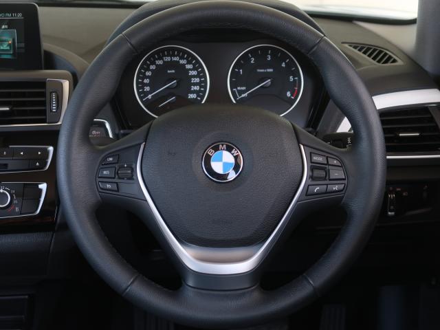 BMW 1シリーズ 118d スタイル ドライビングアシスト LEDヘッドライト ハーフレザーシート 第5世代i-DRIVE クリーンディーゼルの画像15
