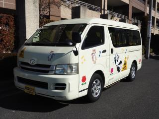 トヨタ ハイエースワゴン 幼児バス 園児バス スクールバス 乗車定員大人4名幼児16名 オートステップ 非常口 中型免許が必要です