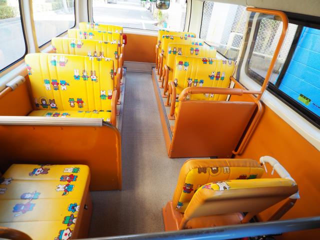 トヨタ ハイエースワゴン 幼児バス 園児バス スクールバス 乗車定員大人4名幼児16名 オートステップ 非常口 中型免許が必要ですの画像6