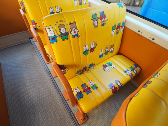 トヨタ ハイエースワゴン 幼児バス 園児バス スクールバス 乗車定員大人4名幼児16名 オートステップ 非常口 中型免許が必要ですの画像16