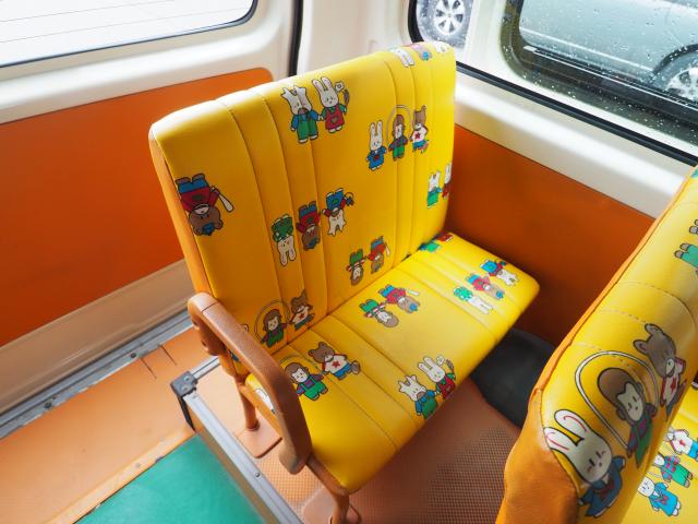 トヨタ ハイエースワゴン 幼児バス　スクールバス　幼児バス　大人２名幼児１２名乗り　非常口　オートステップ　ダブルエアコン　ダブルヒーター　普通免許の画像16