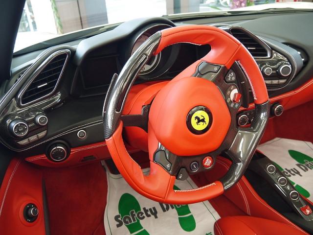 フェラーリ 488 スパイダー カーボンレーシングシートの画像17