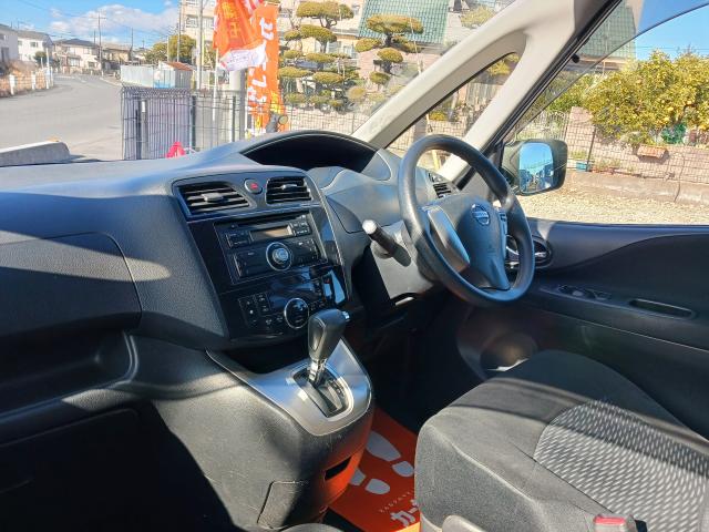 日産 セレナ 福祉車両 送迎タイプ 左オートステップ 助手席電動スライドアップシート付 Tチェーン式の画像5