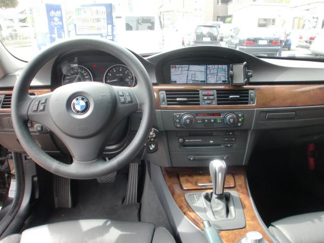 BMW 3シリーズ 330i ダイナミックPKGの画像4