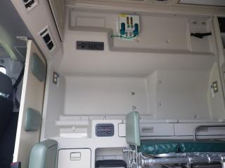 トヨタ グランビア 救急車 ハイメディック 超低走行の画像11