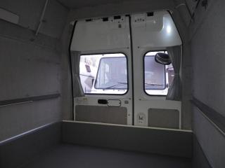 いすゞ エルフUT バン 車中泊  移動事務室の画像14