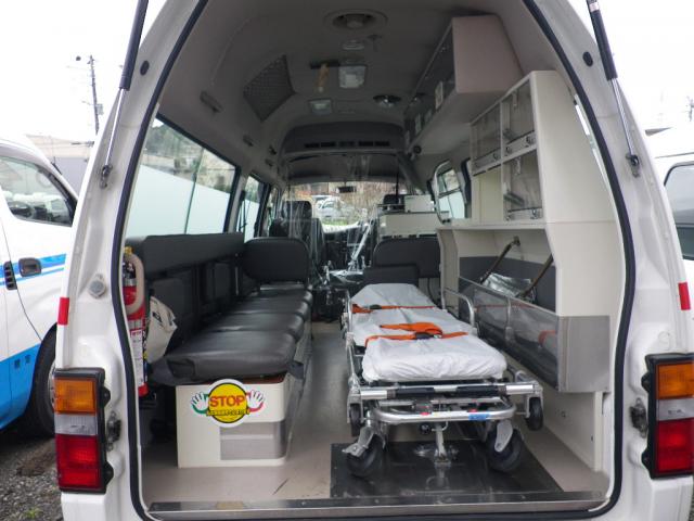 いすゞ ファーゴ 救急車 低走行の画像6